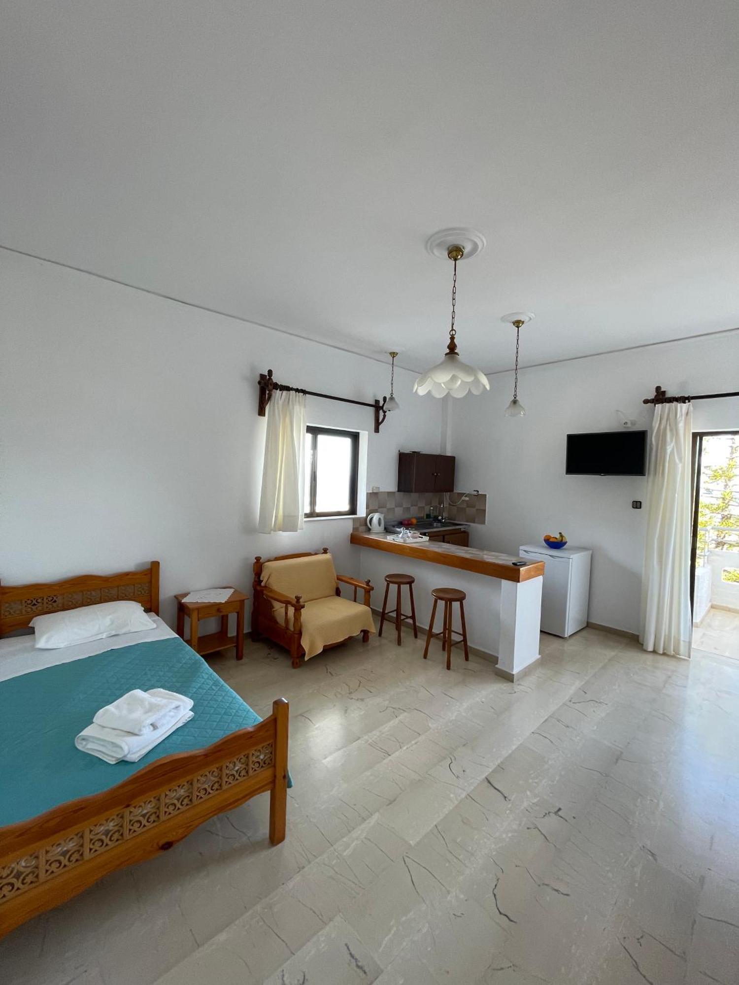 Aeolos Apartments Колимварион Экстерьер фото