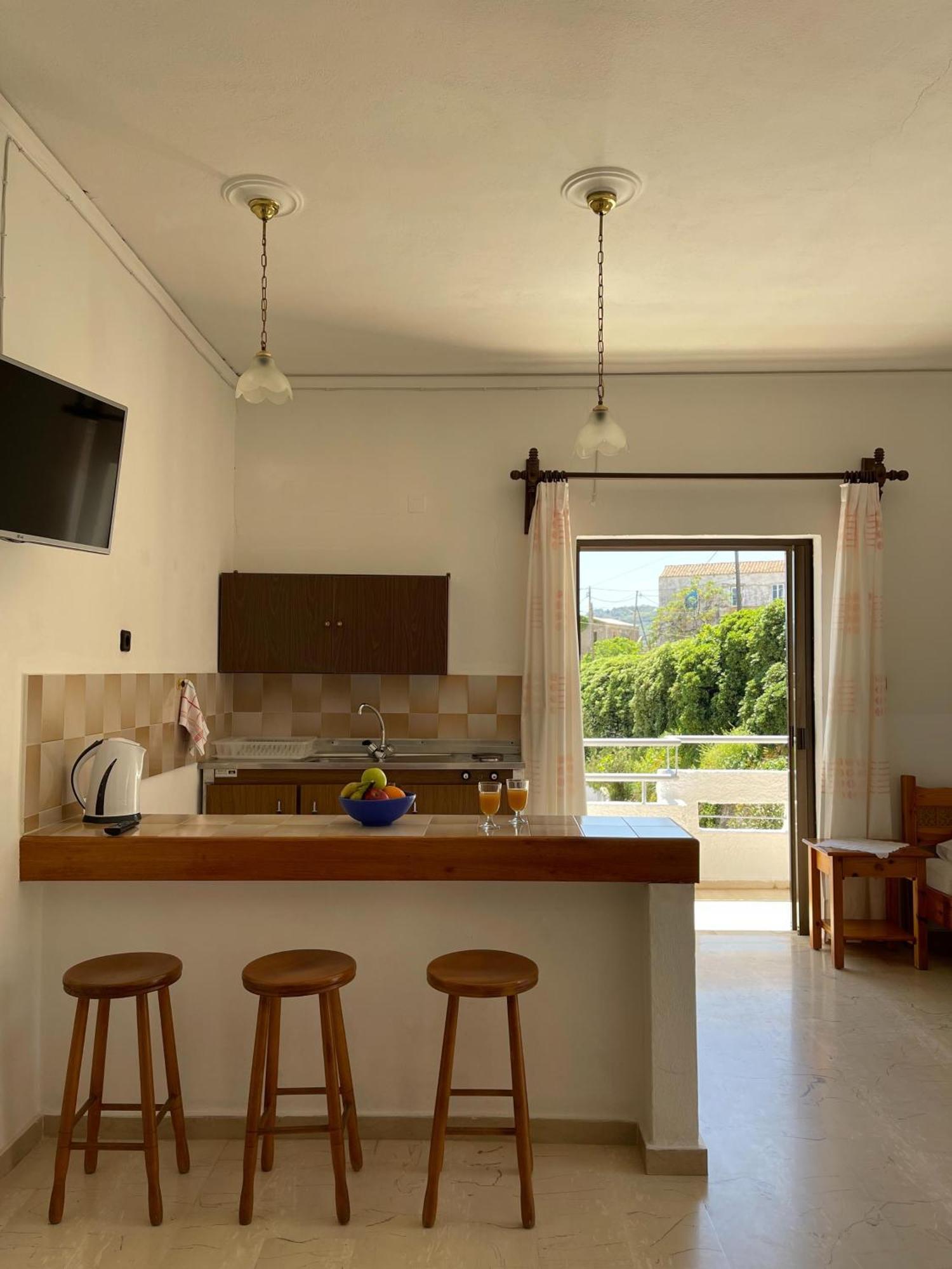 Aeolos Apartments Колимварион Экстерьер фото