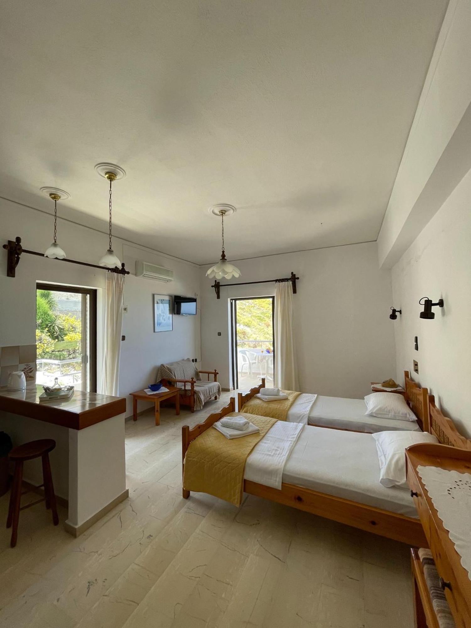 Aeolos Apartments Колимварион Экстерьер фото